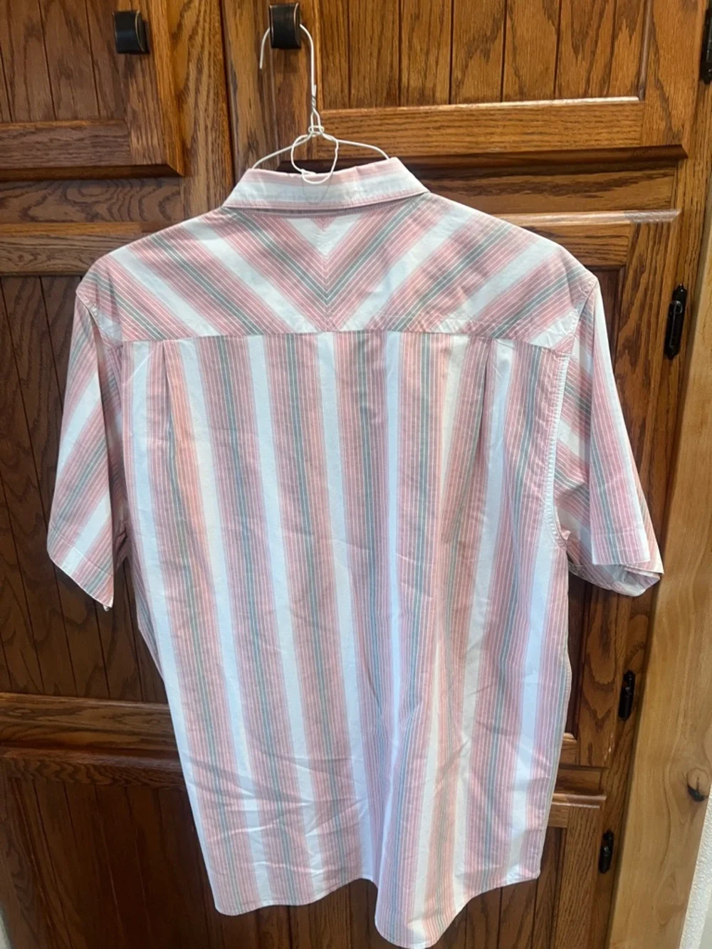 The North Face Pink & White Striped Short-Sleeve Button-Down Sz XL